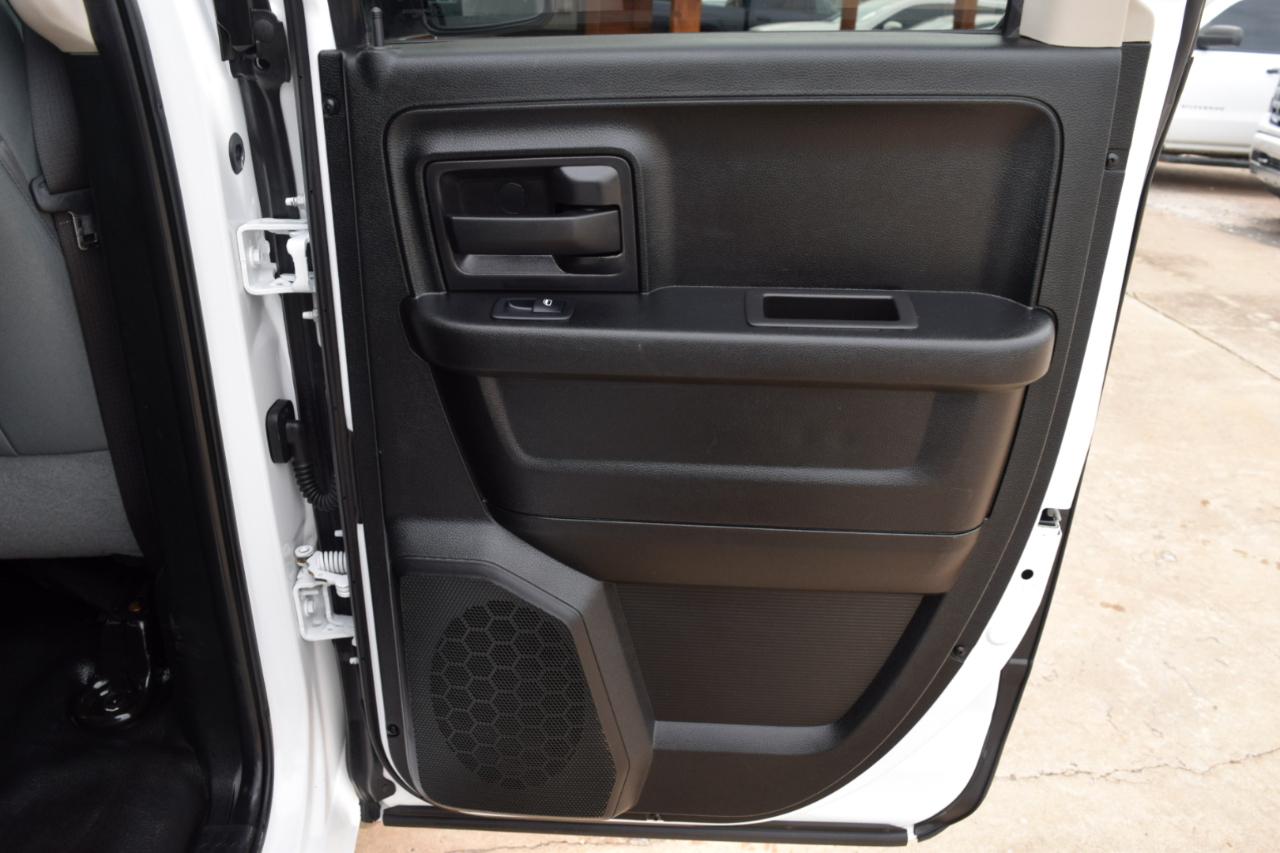 RAM 1500 Tradesman 4x4 Quad Cab 6'4" Box 2018