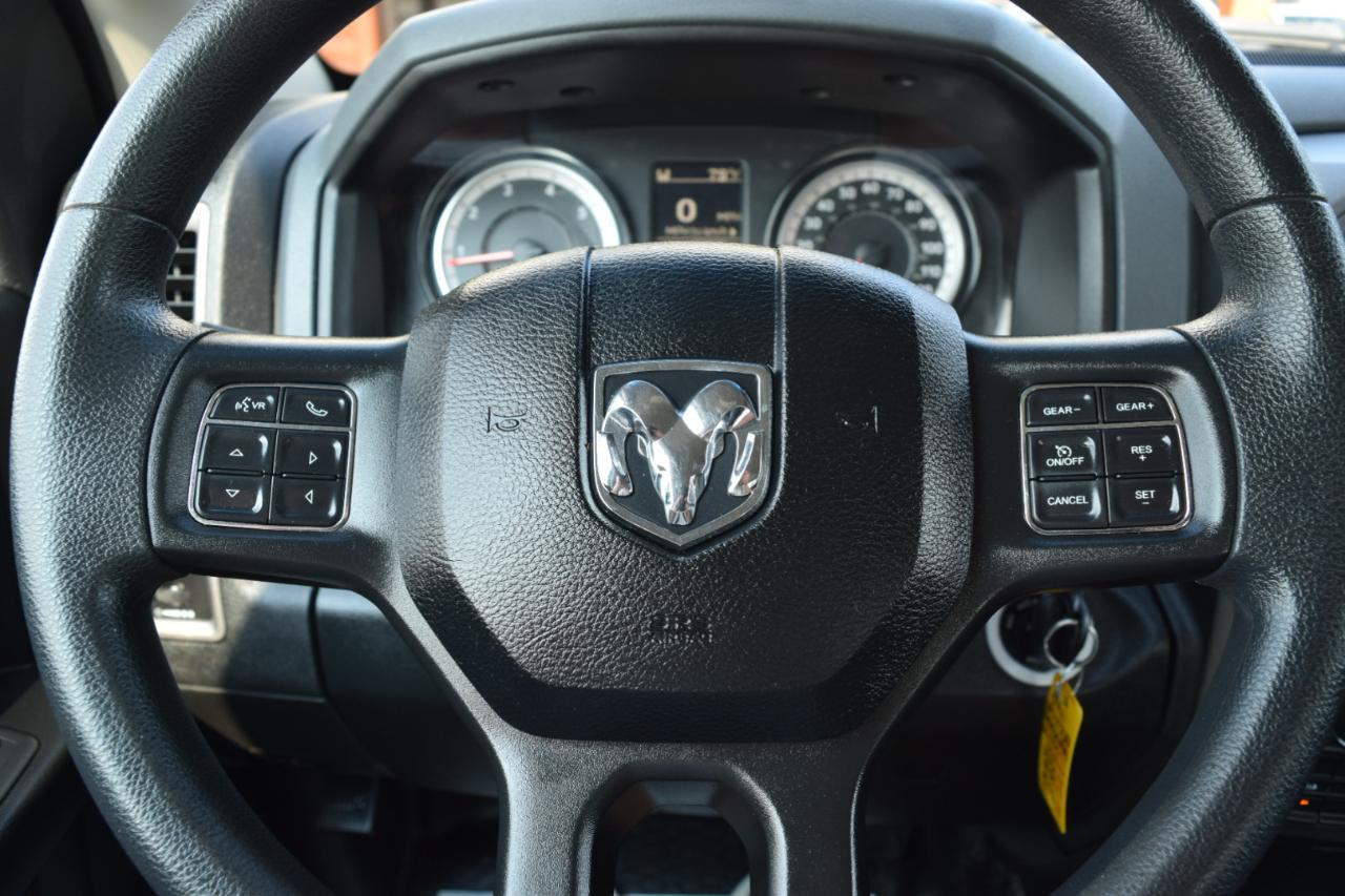 RAM 1500 Tradesman 4x4 Crew Cab 5'7" Box 2018