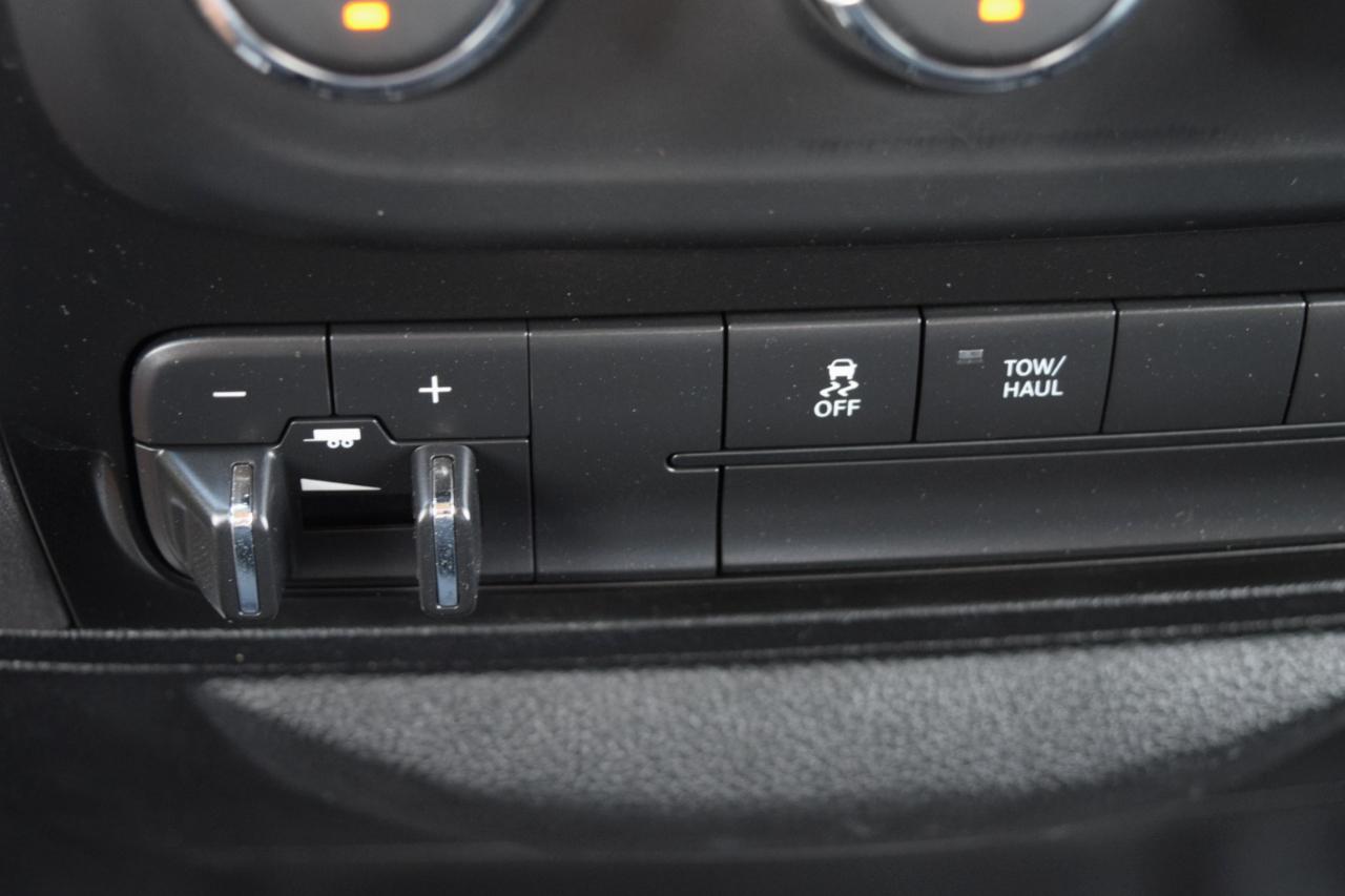 RAM 1500 Tradesman 4x4 Crew Cab 5'7" Box 2018