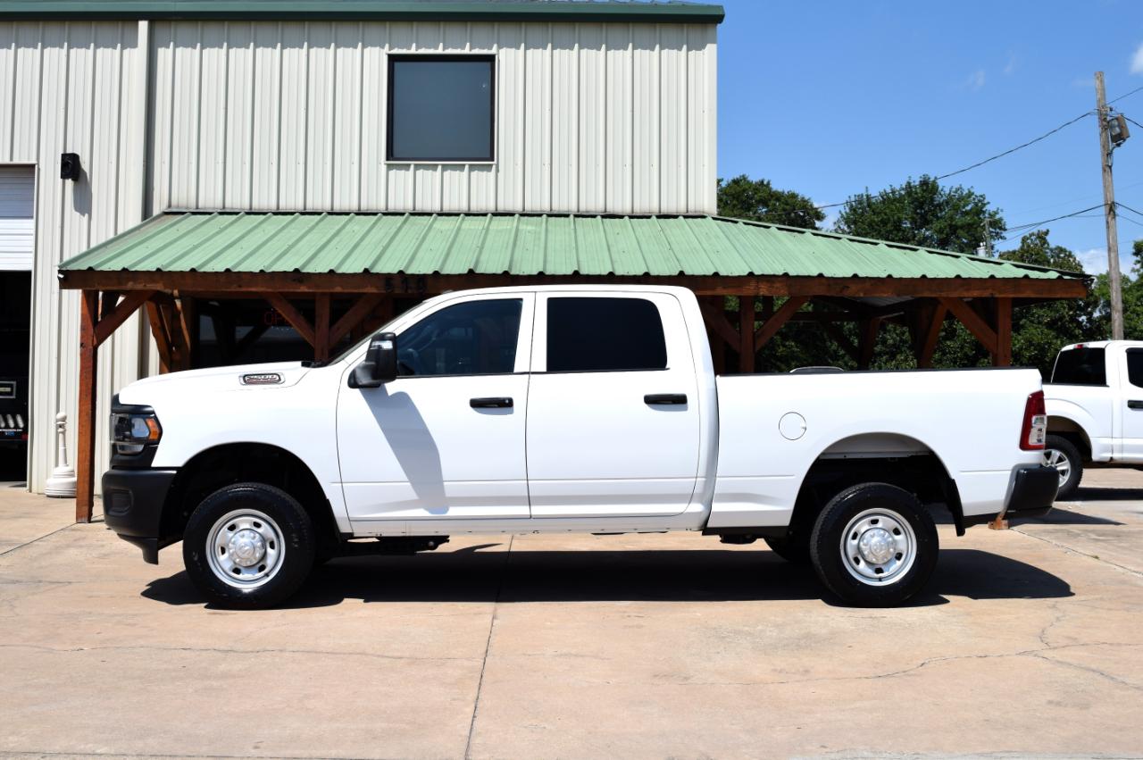 RAM 2500 Tradesman 4x4 Crew Cab 6'4" Box 2023