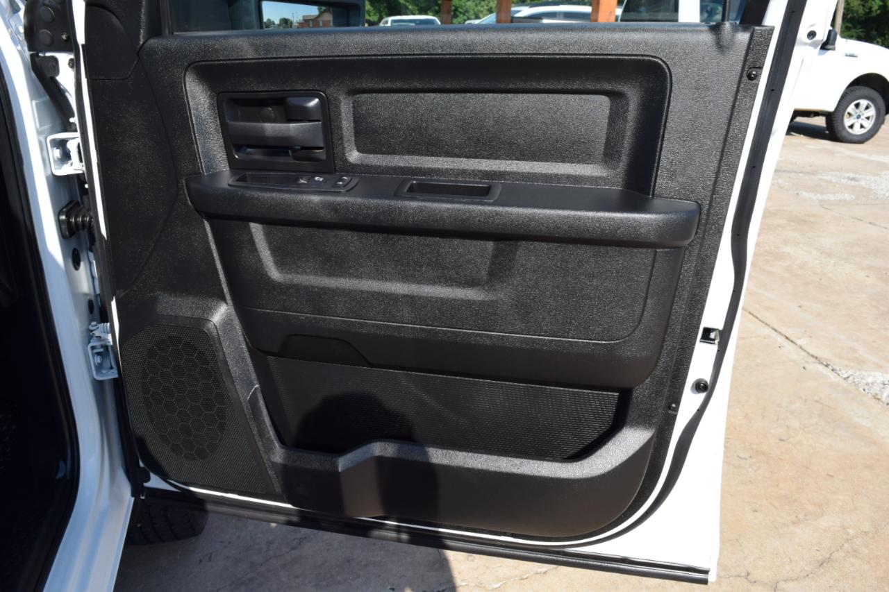 RAM 2500 Tradesman 4x4 Crew Cab 6'4" Box 2023