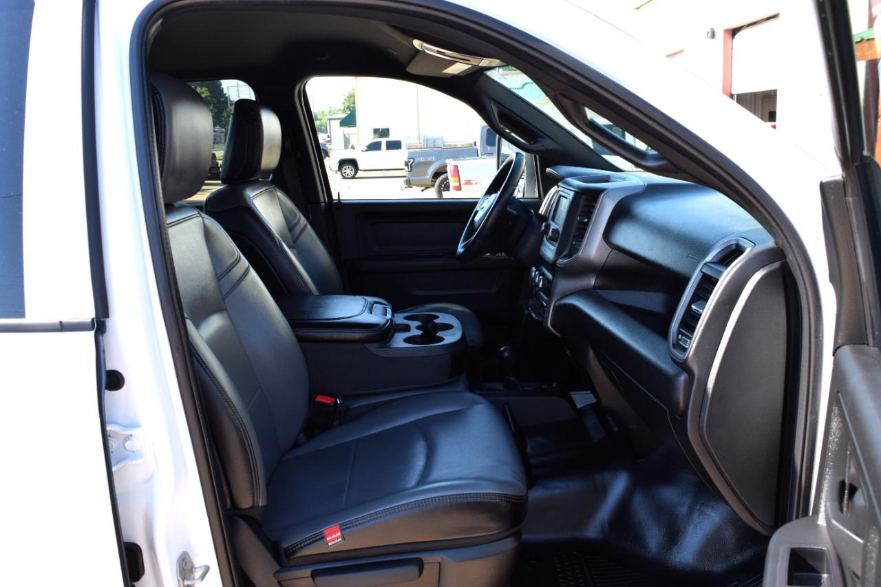 RAM 2500 Tradesman 4x4 Crew Cab 6'4" Box 2023