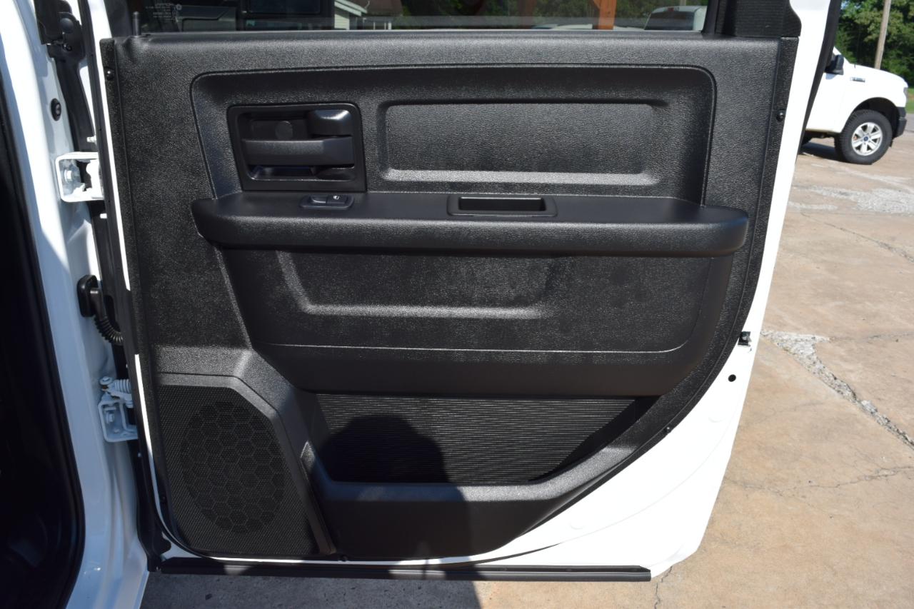 RAM 2500 Tradesman 4x4 Crew Cab 6'4" Box 2023