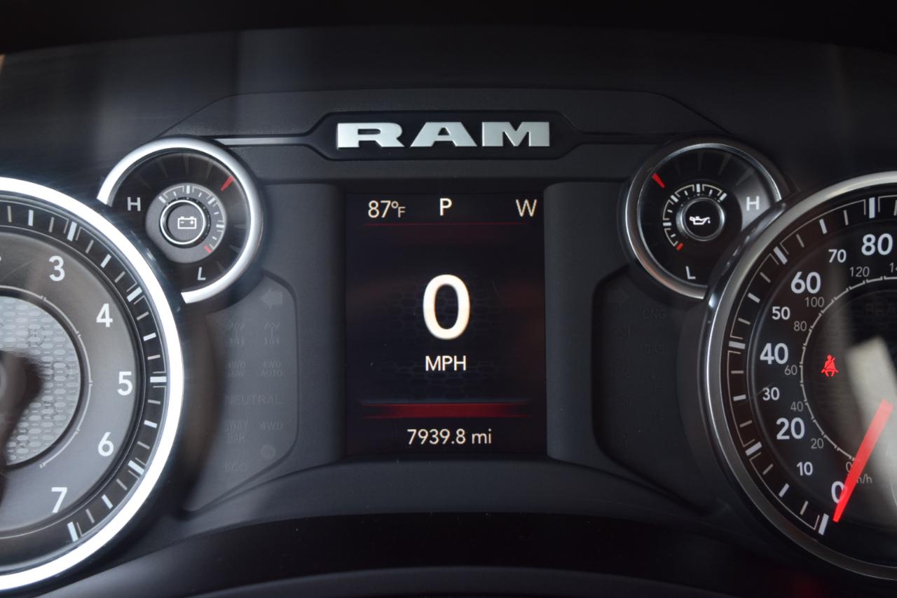 RAM 2500 Tradesman 4x4 Crew Cab 6'4" Box 2023