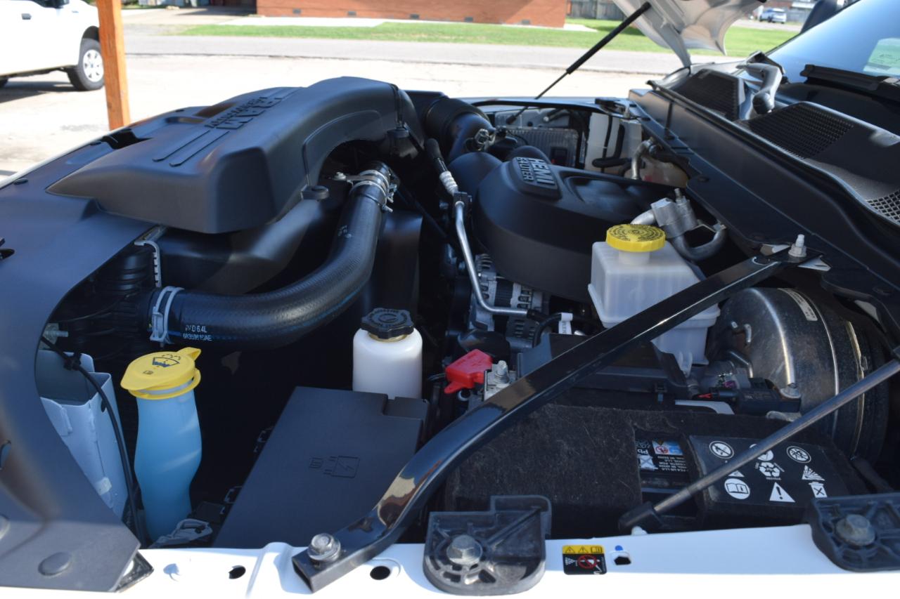 RAM 2500 Tradesman 4x4 Crew Cab 6'4" Box 2023