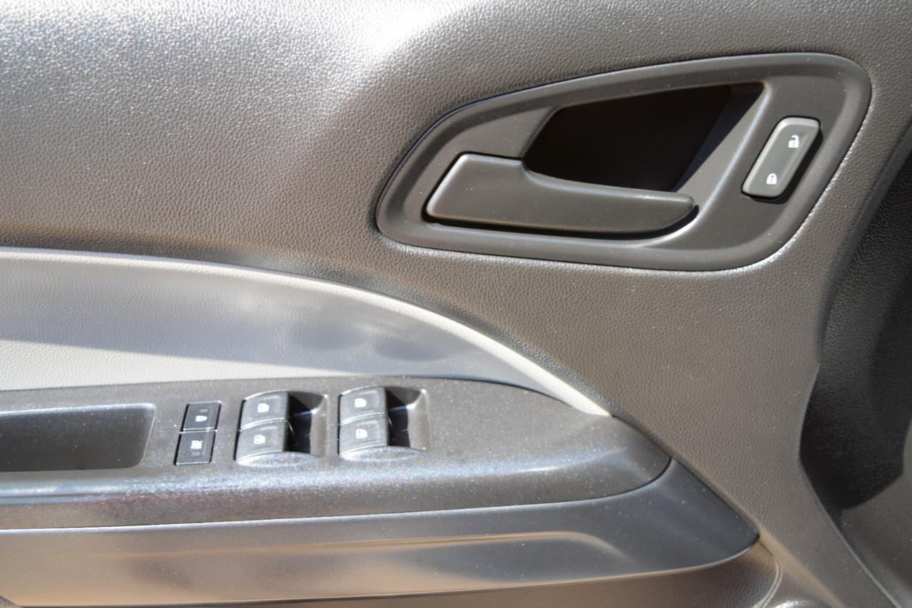 Chevrolet Colorado photo 9