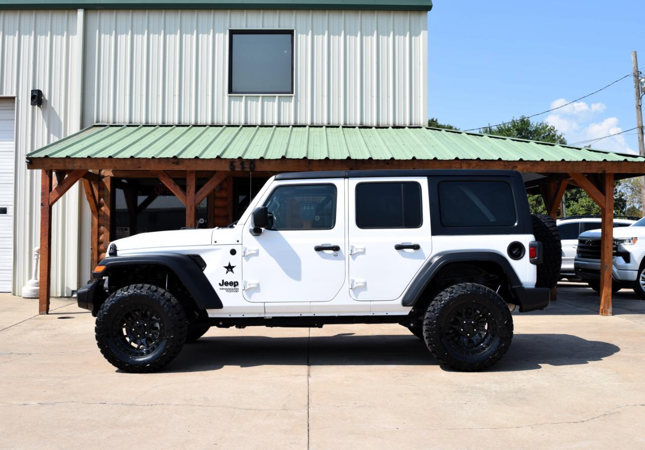 Jeep Wrangler photo 2