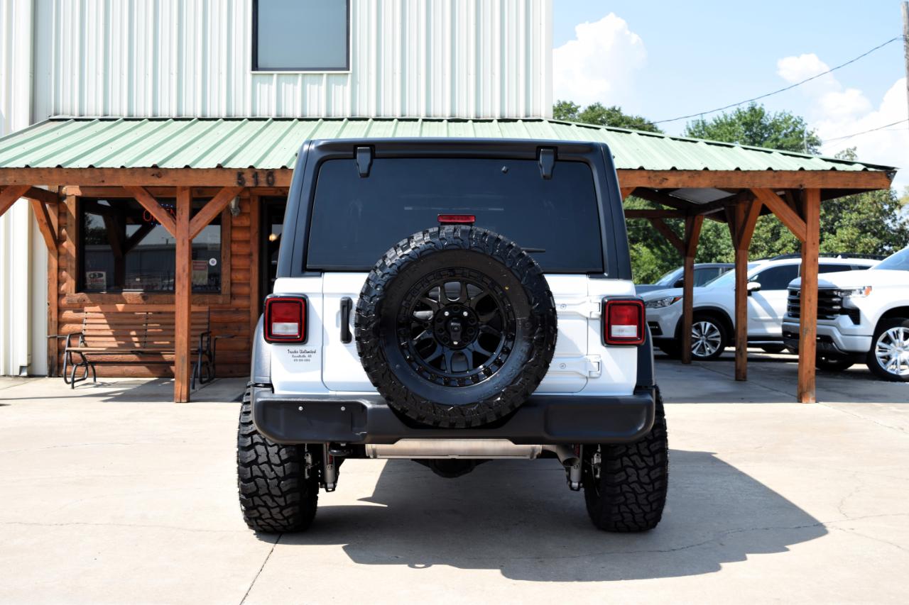 Jeep Wrangler photo 6