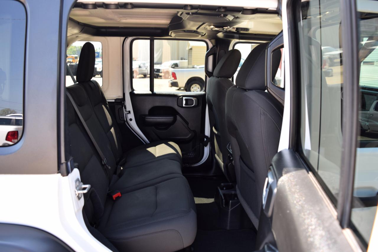 Jeep Wrangler photo 16