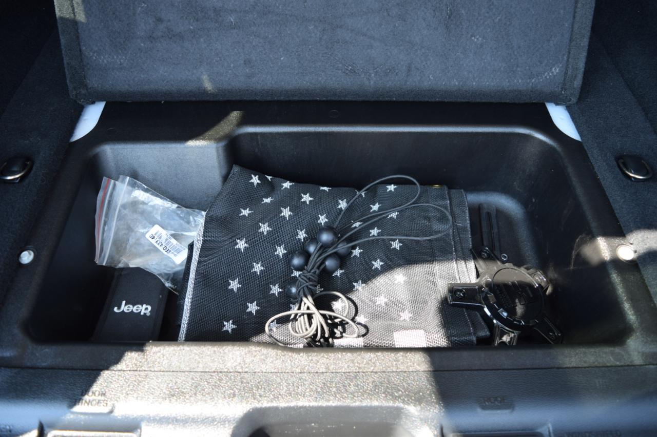 Jeep Wrangler photo 18
