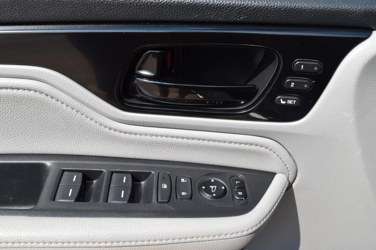 Honda Odyssey Touring Auto 2023