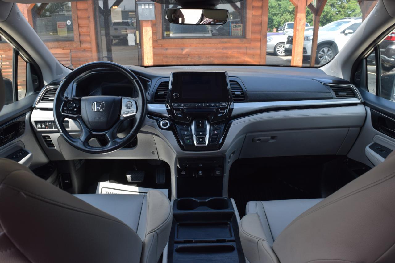 Honda Odyssey Touring Auto 2023