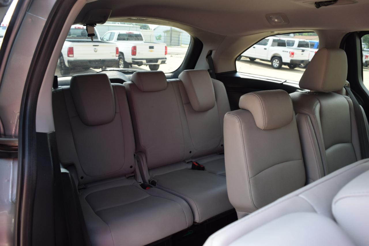 Honda Odyssey Touring Auto 2023
