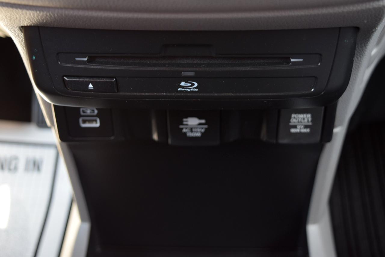 Honda Odyssey Touring Auto 2023