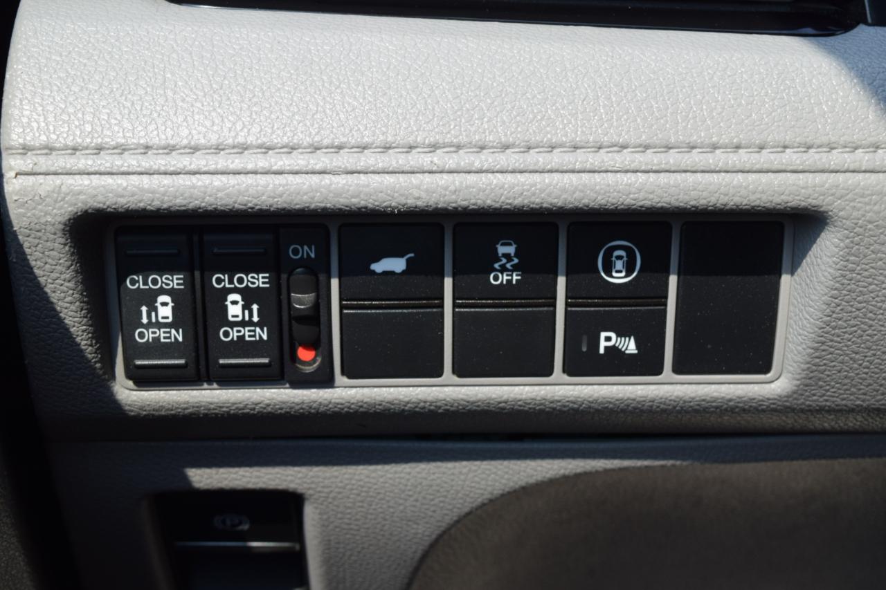 Honda Odyssey Touring Auto 2023