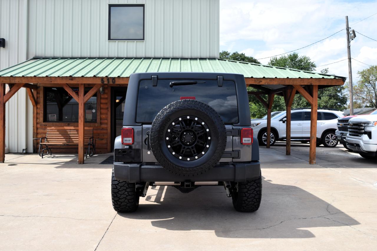 Jeep Wrangler photo 8