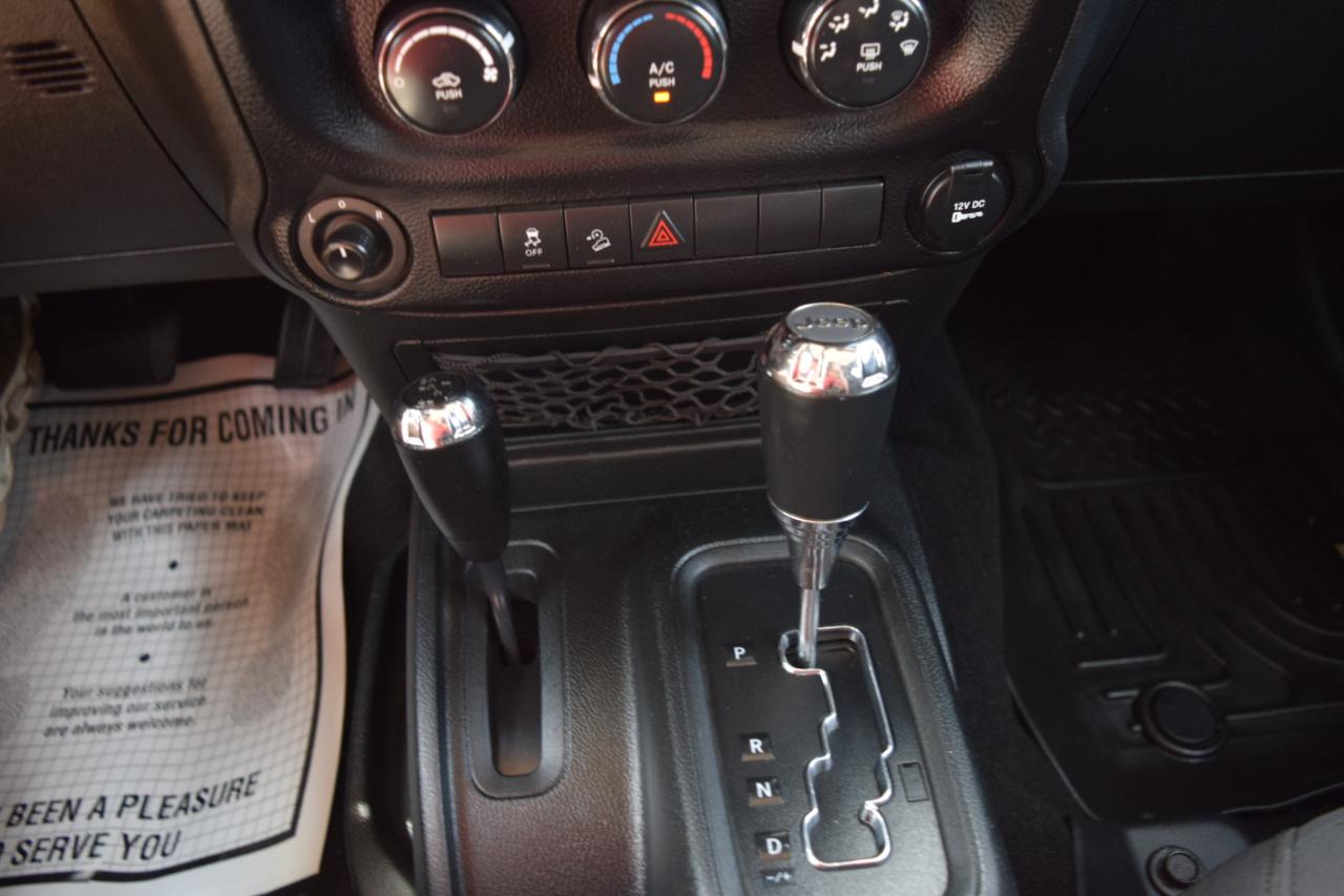 Jeep Wrangler photo 22