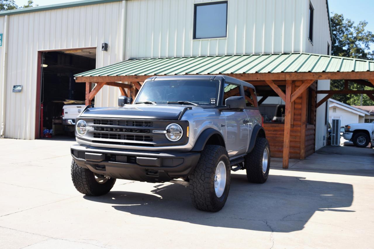 Ford Bronco Base 2 Door 4x4 2023