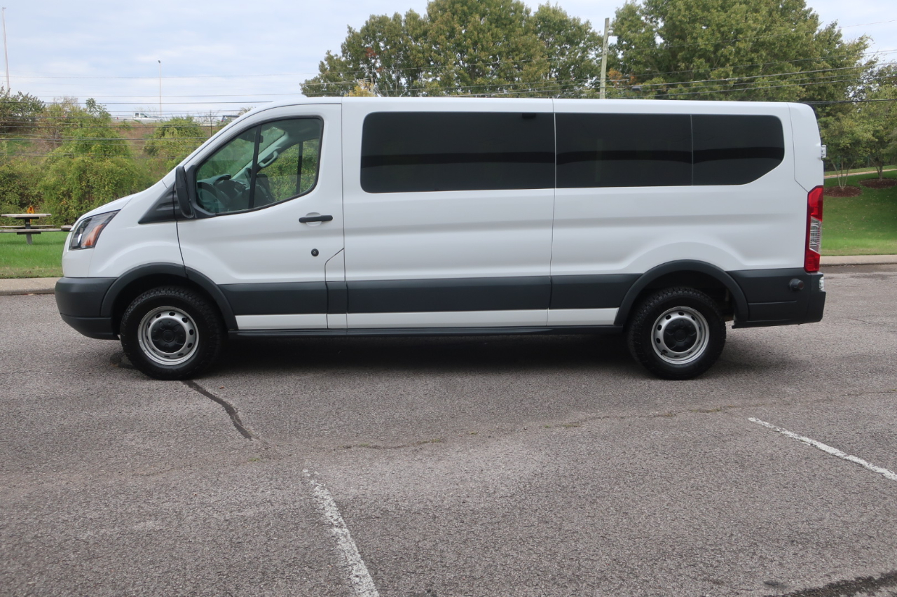Ford Transit 350 Wagon Low Roof XLT 60/40 Pass. 148-in. WB 2018 Ford Transit 350 Wagon Low Roof XLT 60/40 Pass. 148-in. WB 2018