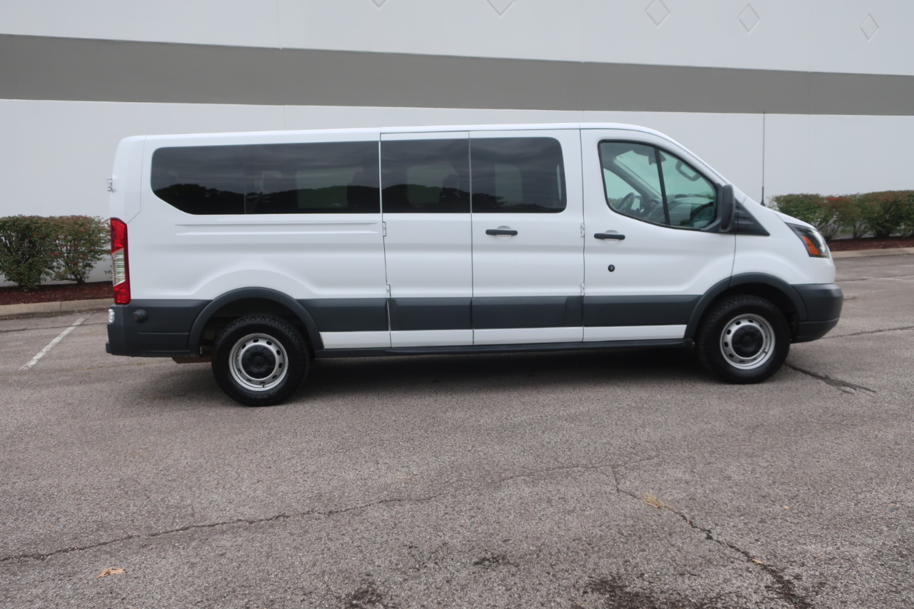 Ford Transit 350 Wagon Low Roof XLT 60/40 Pass. 148-in. WB 2018 Ford Transit 350 Wagon Low Roof XLT 60/40 Pass. 148-in. WB 2018