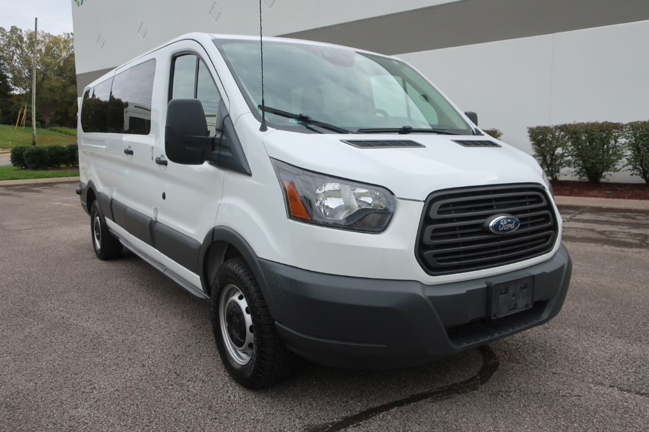Ford Transit 350 Wagon Low Roof XLT 60/40 Pass. 148-in. WB 2018 Ford Transit 350 Wagon Low Roof XLT 60/40 Pass. 148-in. WB 2018