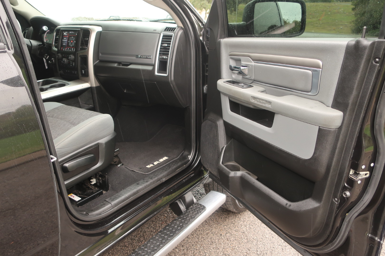 RAM 2500 SLT Crew Cab LWB 4WD 2018 RAM 2500 SLT Crew Cab LWB 4WD 2018