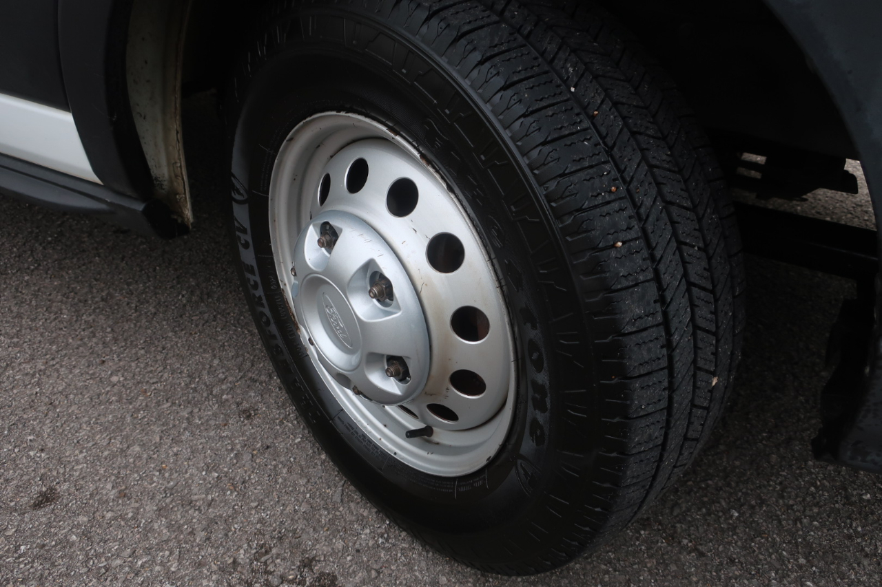 Ford Transit 250 Van Med. Roof w/Sliding Pass. 148-in. WB 2020 Ford Transit 250 Van Med. Roof w/Sliding Pass. 148-in. WB 2020