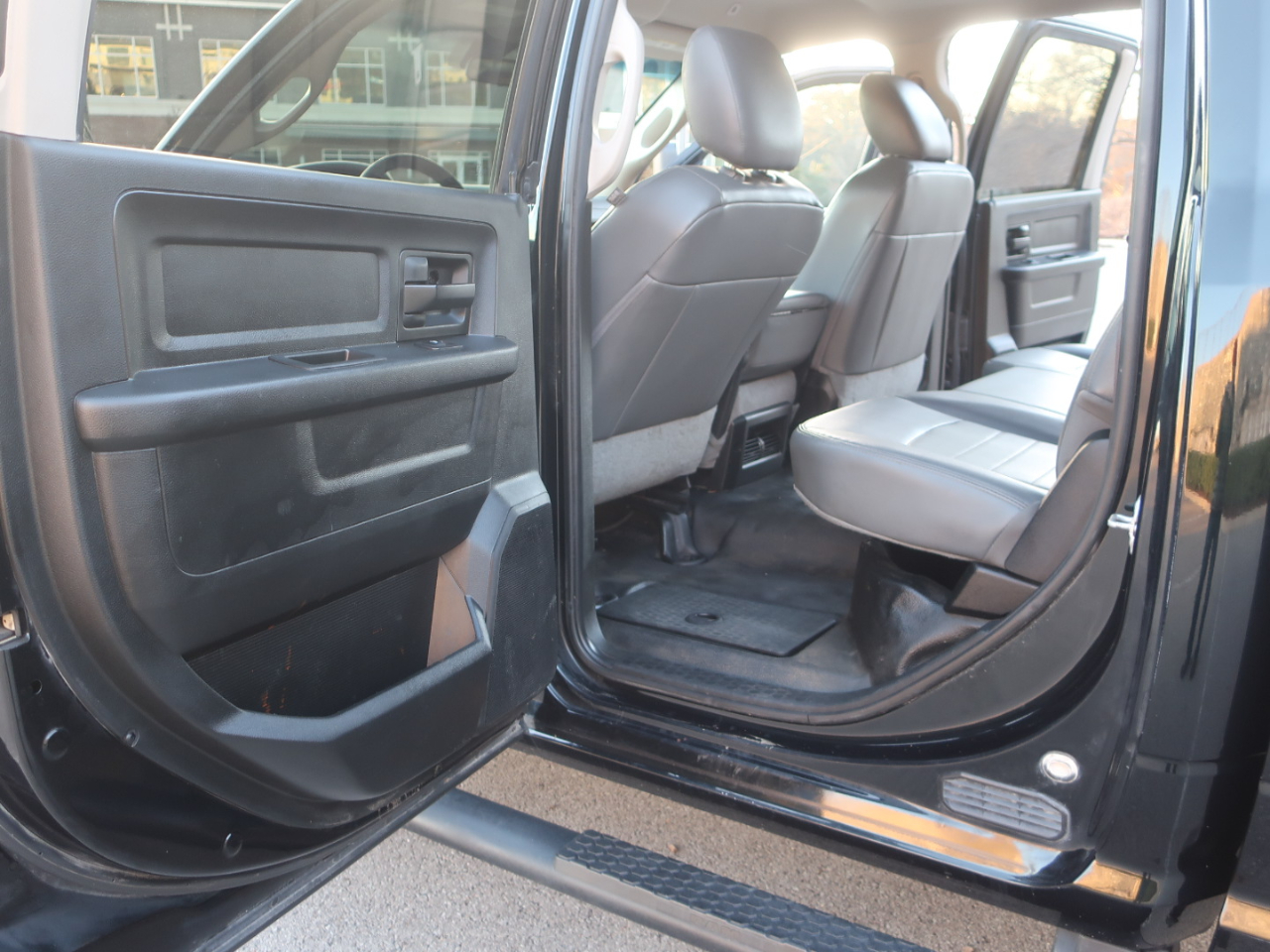 RAM 3500 Tradesman Crew Cab 4WD DRW 2018