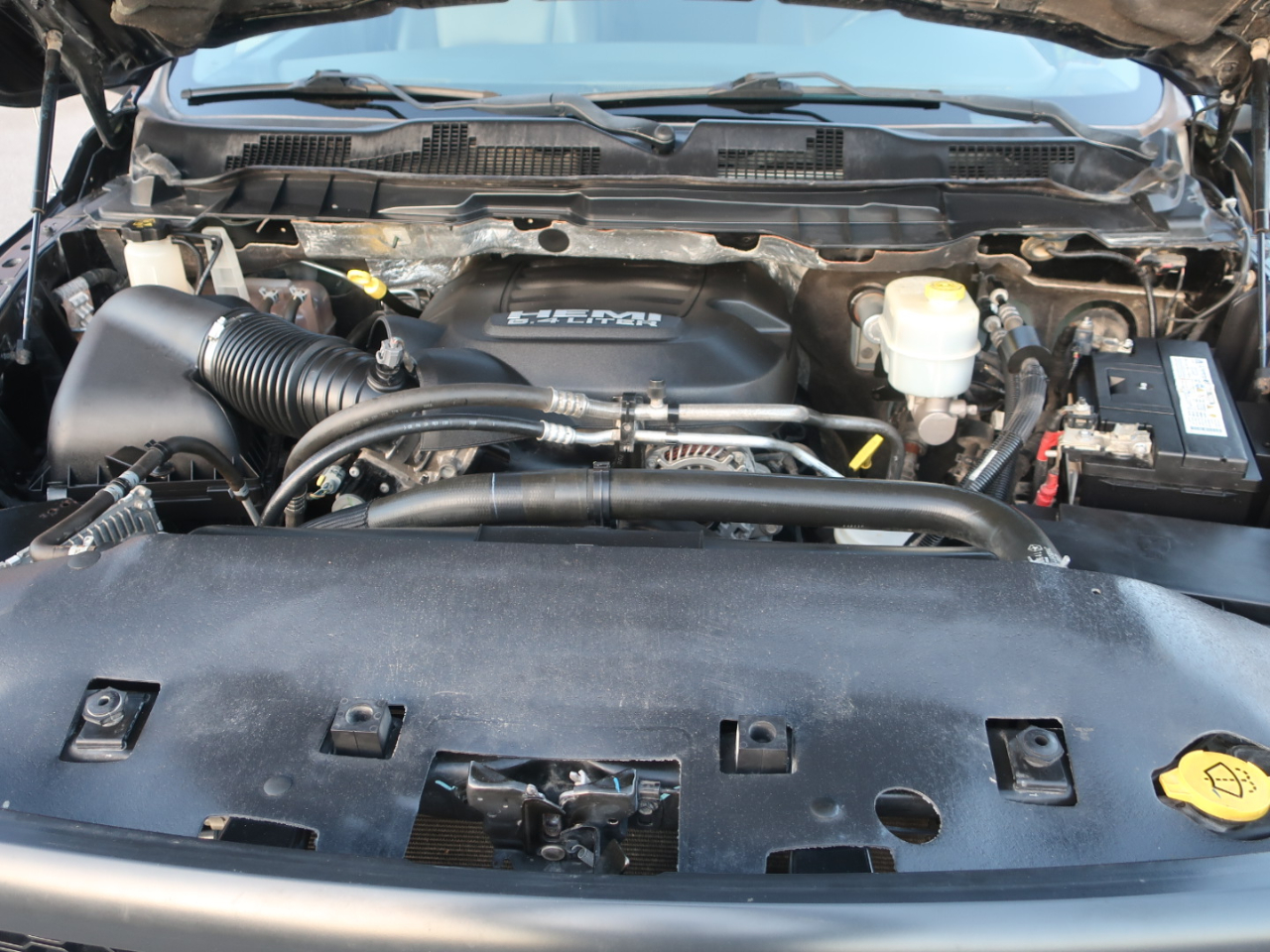 RAM 3500 Tradesman Crew Cab 4WD DRW 2018