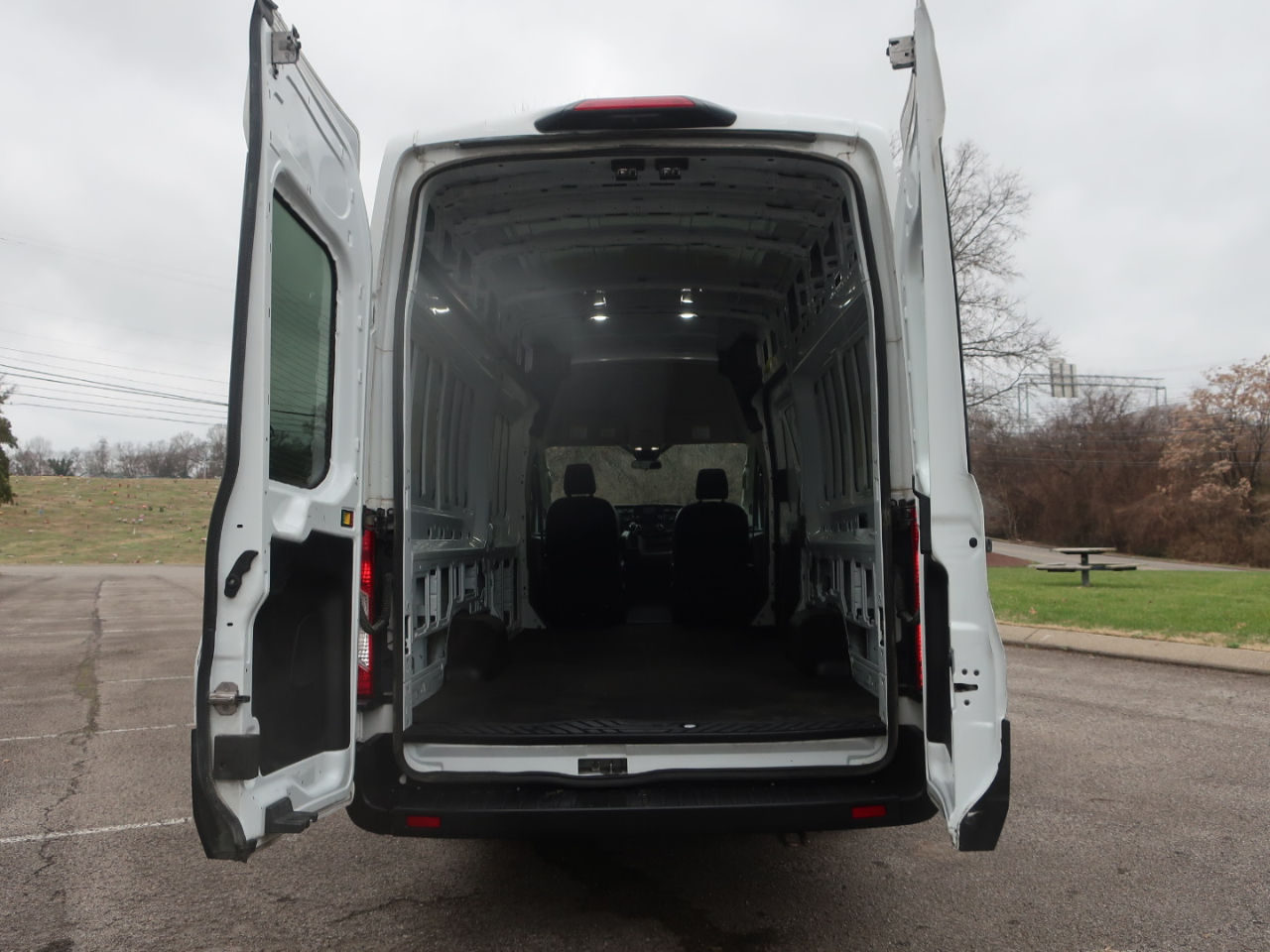 Ford Transit 250 Van High Roof w/Sliding Pass. 148-in. WB EL 2021