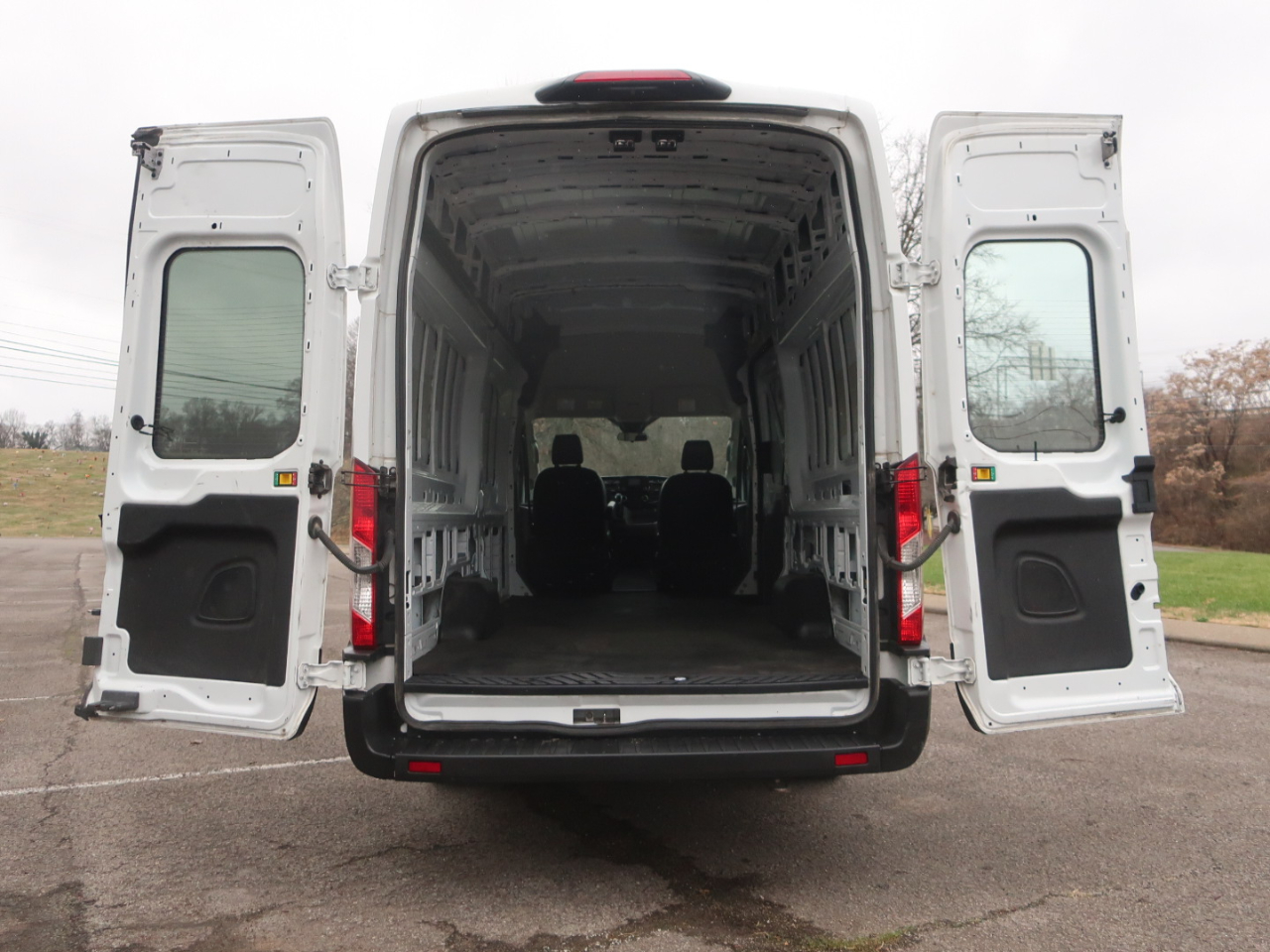 Ford Transit 250 Van High Roof w/Sliding Pass. 148-in. WB EL 2021