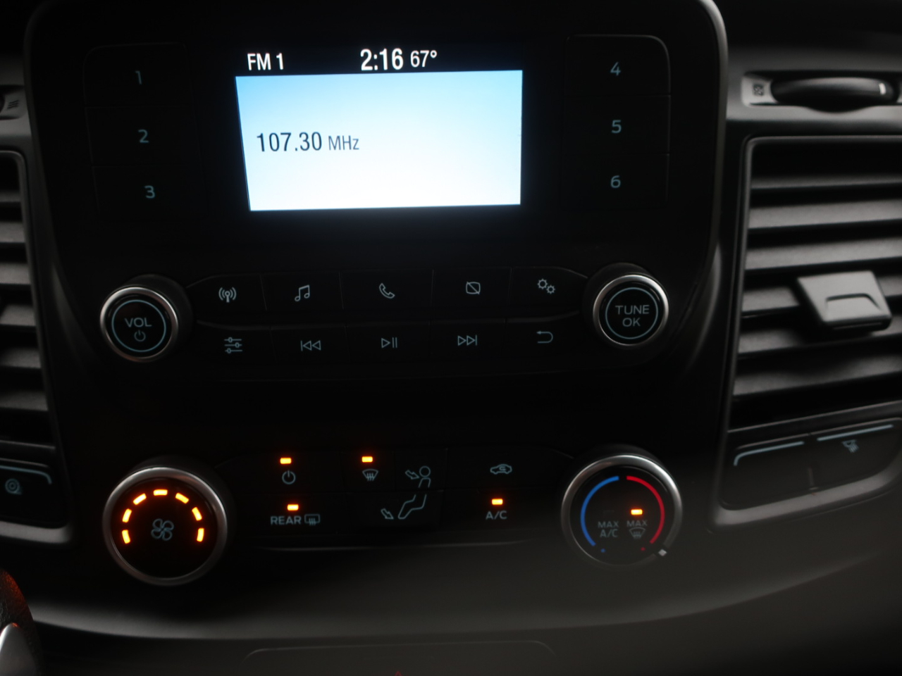 Ford Transit 250 Van High Roof w/Sliding Pass. 148-in. WB EL 2021