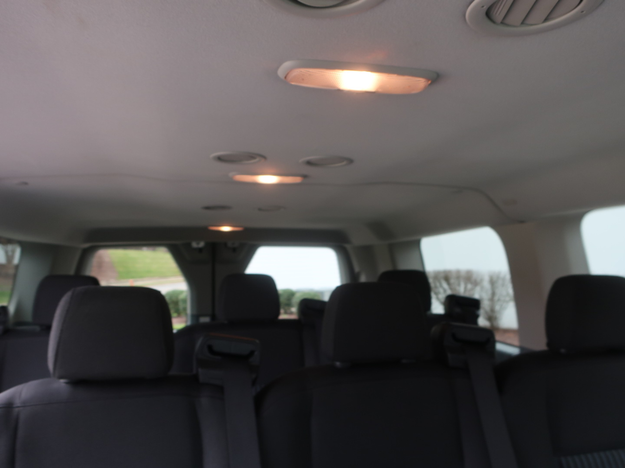 Ford Transit 150 Wagon Low Roof XL 60/40 Pass. 130-in. WB 2017