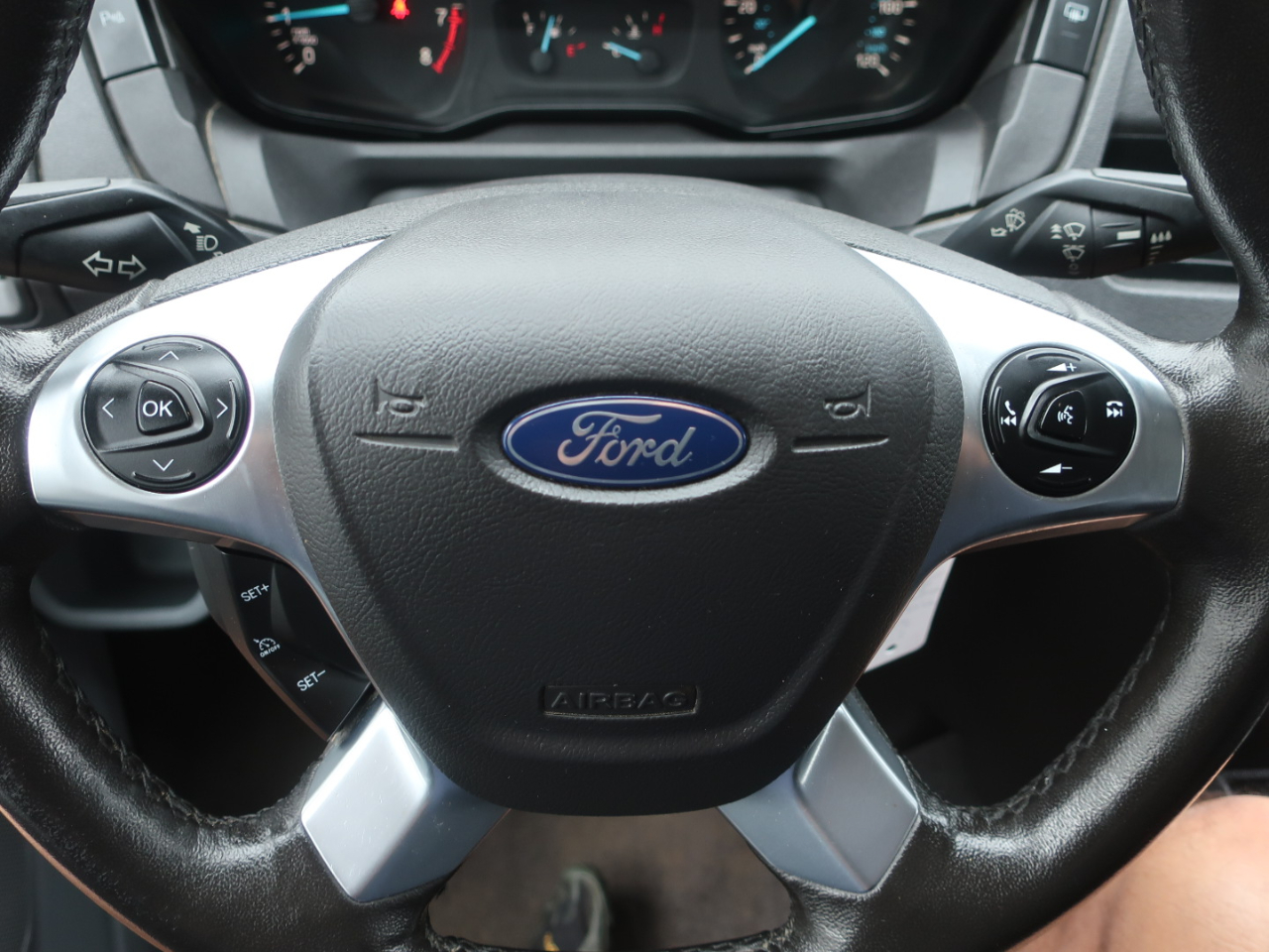 Ford Transit 150 Wagon Low Roof XL 60/40 Pass. 130-in. WB 2017