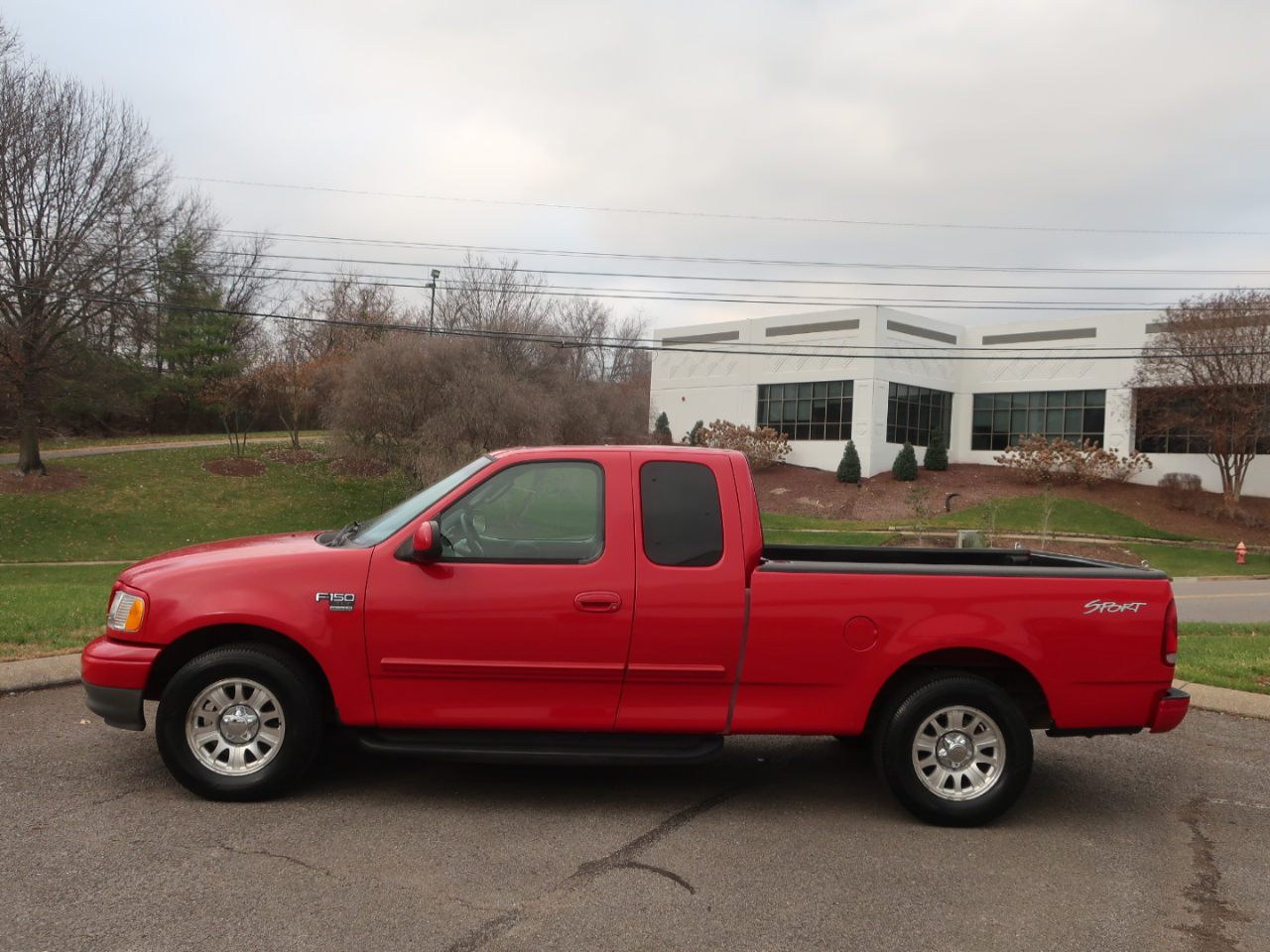 Ford F-150 XLT SuperCab 5.5-ft Box 2WD 2003
