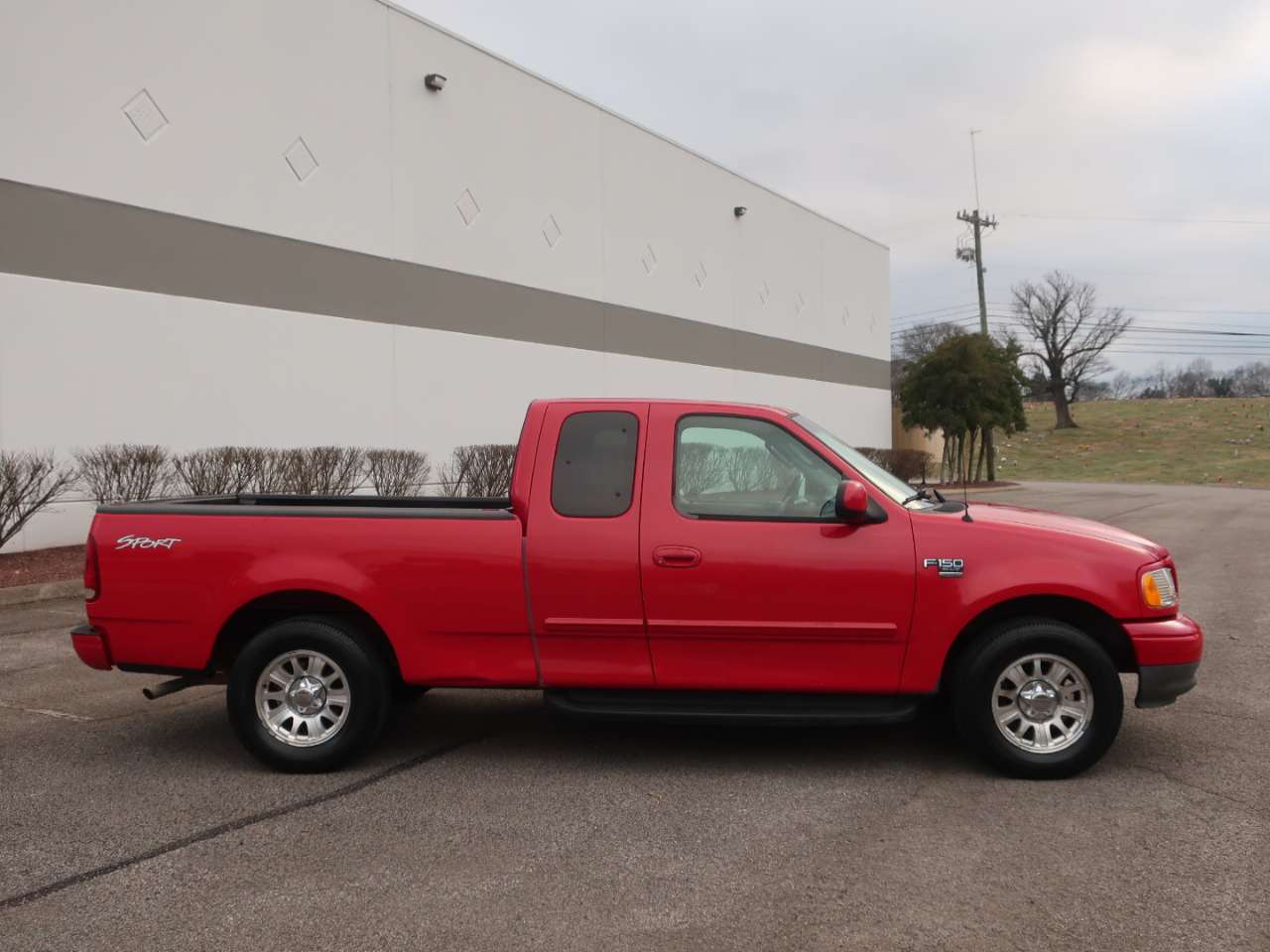 Ford F-150 XLT SuperCab 5.5-ft Box 2WD 2003