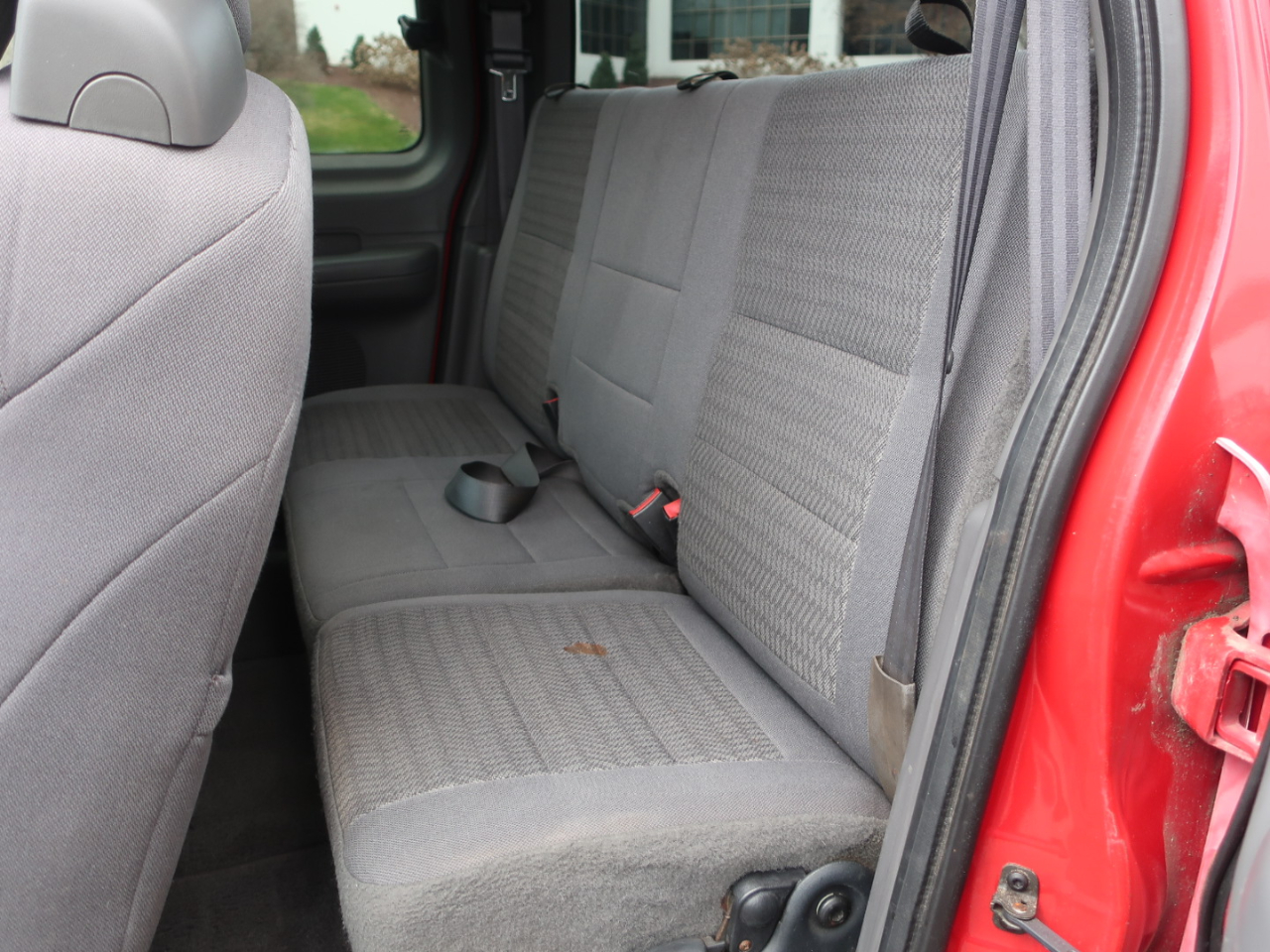 Ford F-150 XLT SuperCab 5.5-ft Box 2WD 2003