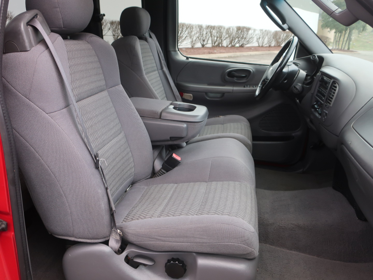 Ford F-150 XLT SuperCab 5.5-ft Box 2WD 2003