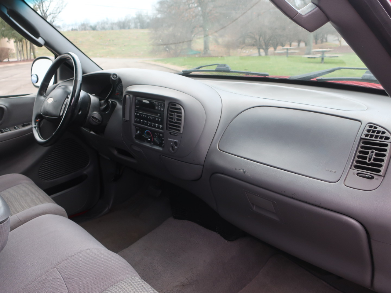 Ford F-150 XLT SuperCab 5.5-ft Box 2WD 2003