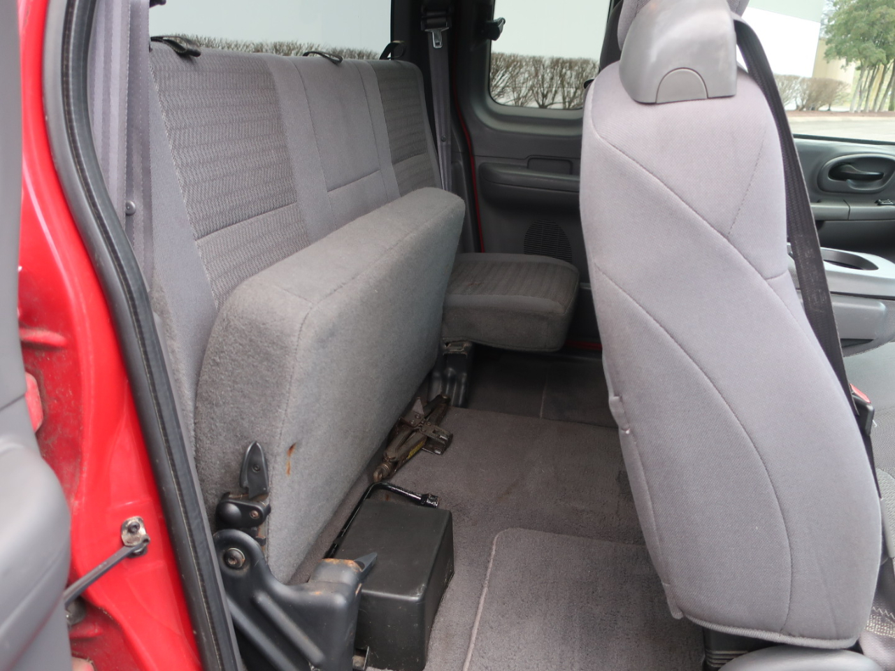 Ford F-150 XLT SuperCab 5.5-ft Box 2WD 2003