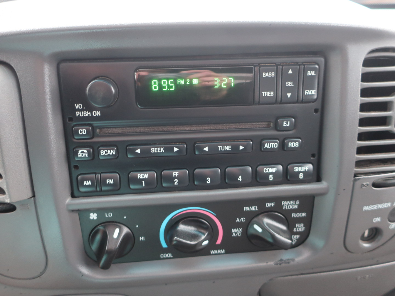 Ford F-150 XLT SuperCab 5.5-ft Box 2WD 2003