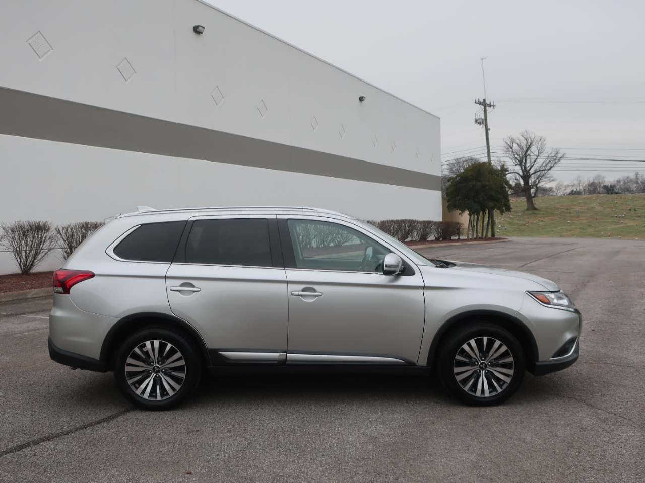 Mitsubishi Outlander SEL 2WD 2020