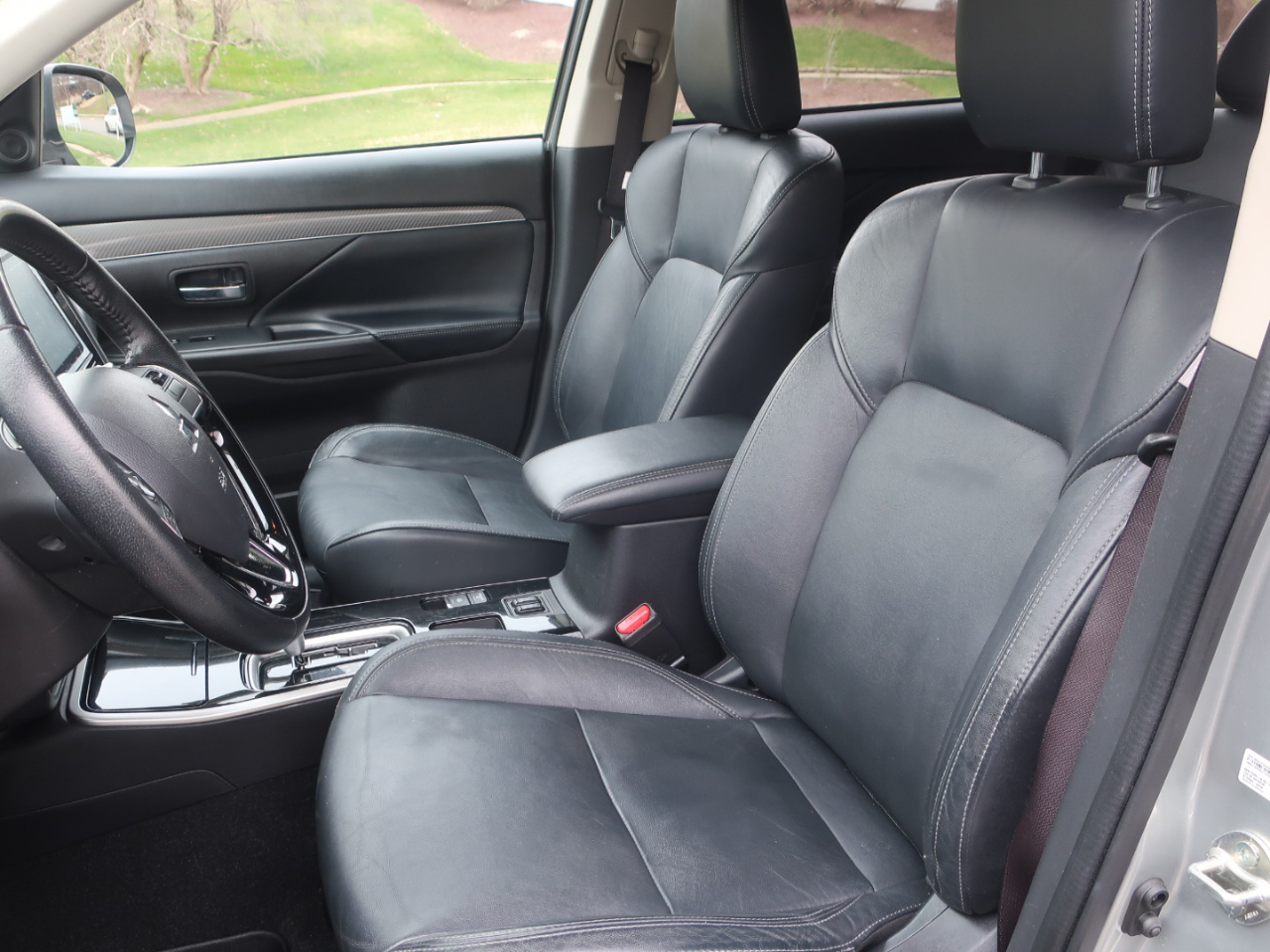 Mitsubishi Outlander SEL 2WD 2020