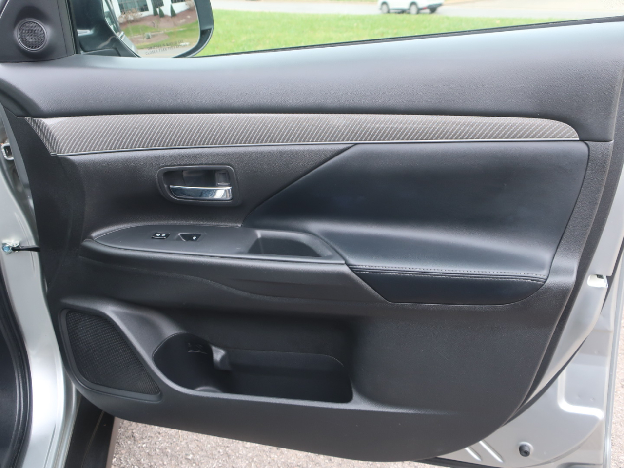 Mitsubishi Outlander SEL 2WD 2020