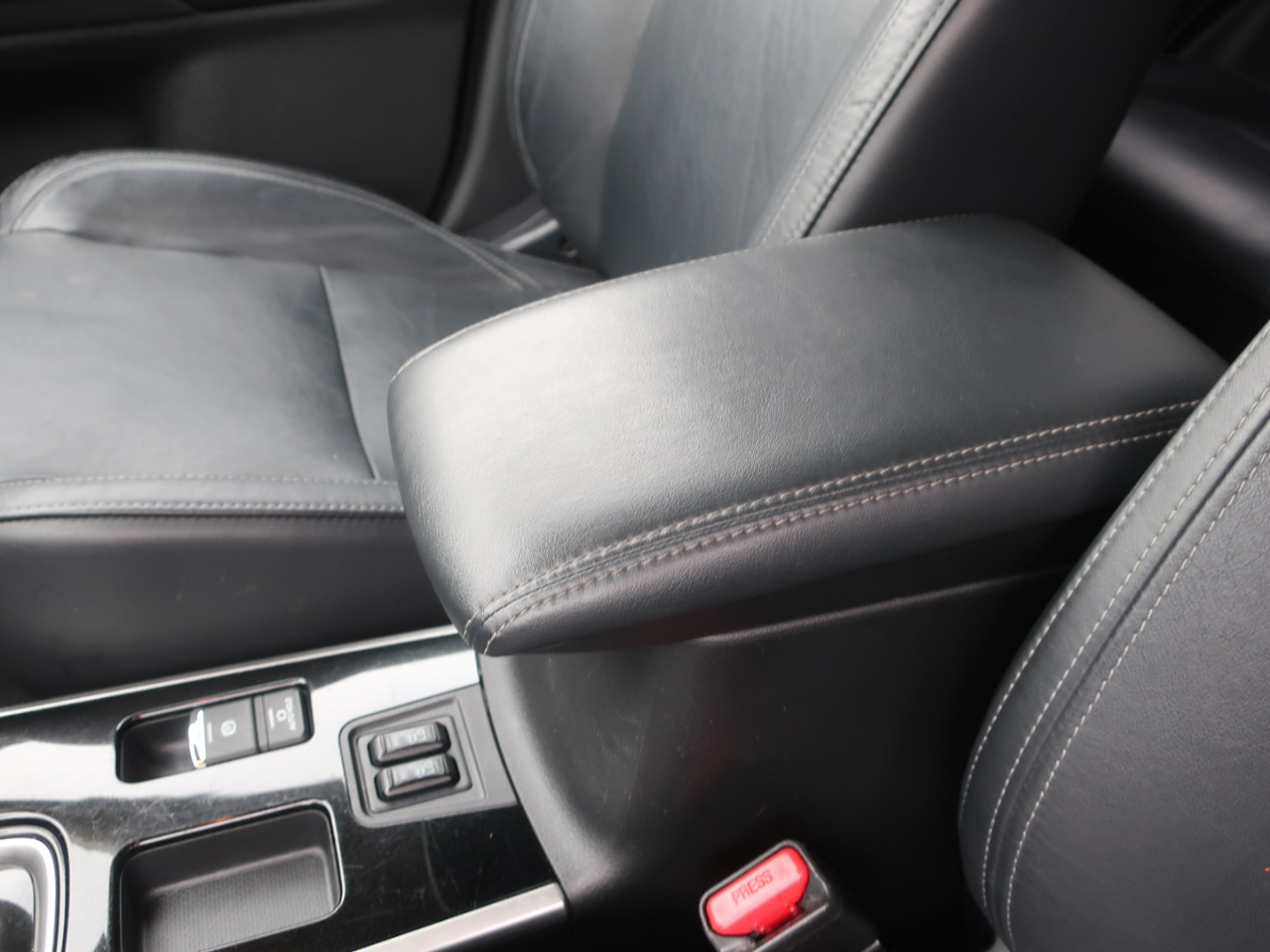 Mitsubishi Outlander SEL 2WD 2020