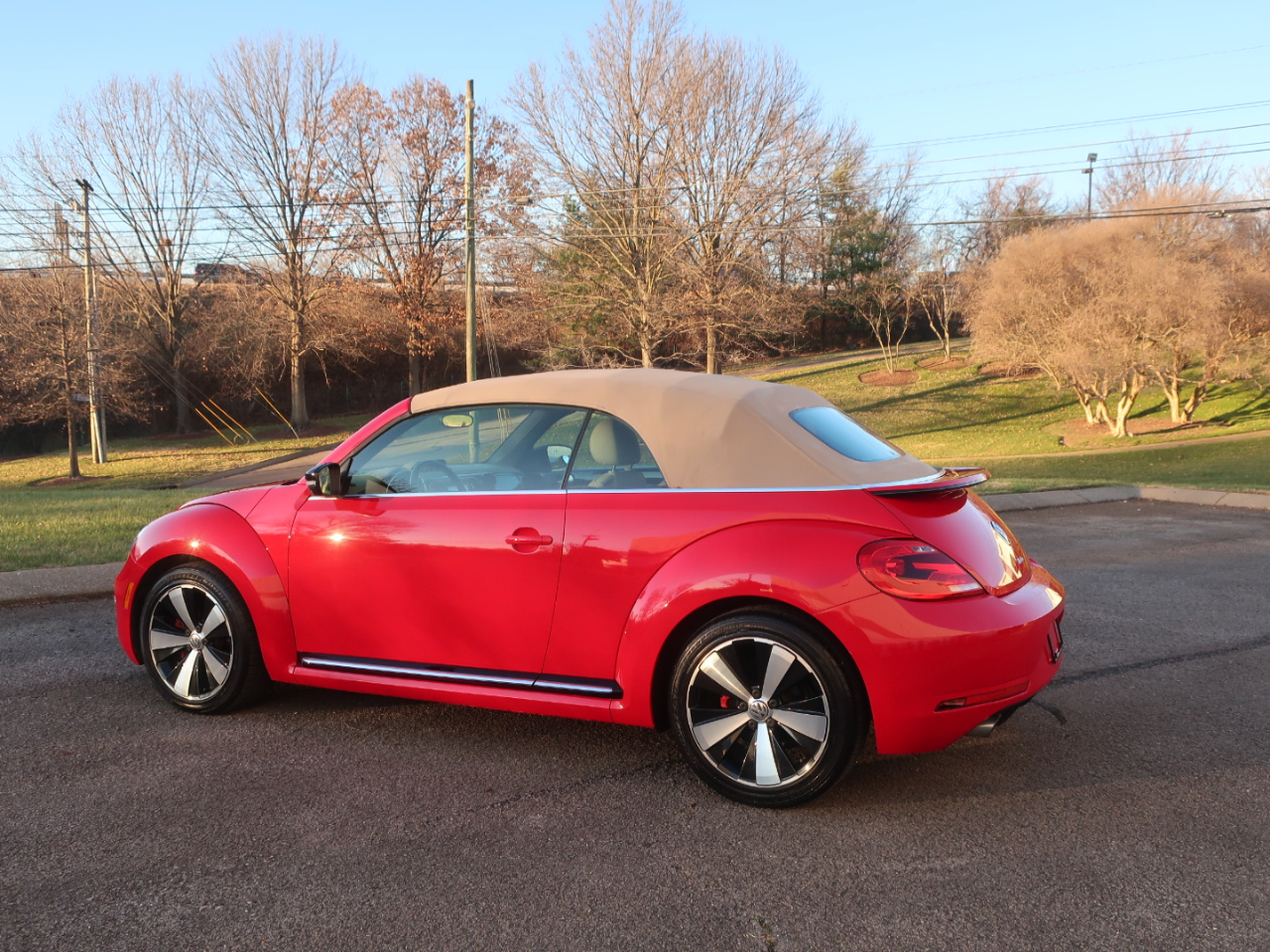 Volkswagen Beetle 2.0T Turbo Convertible 2013