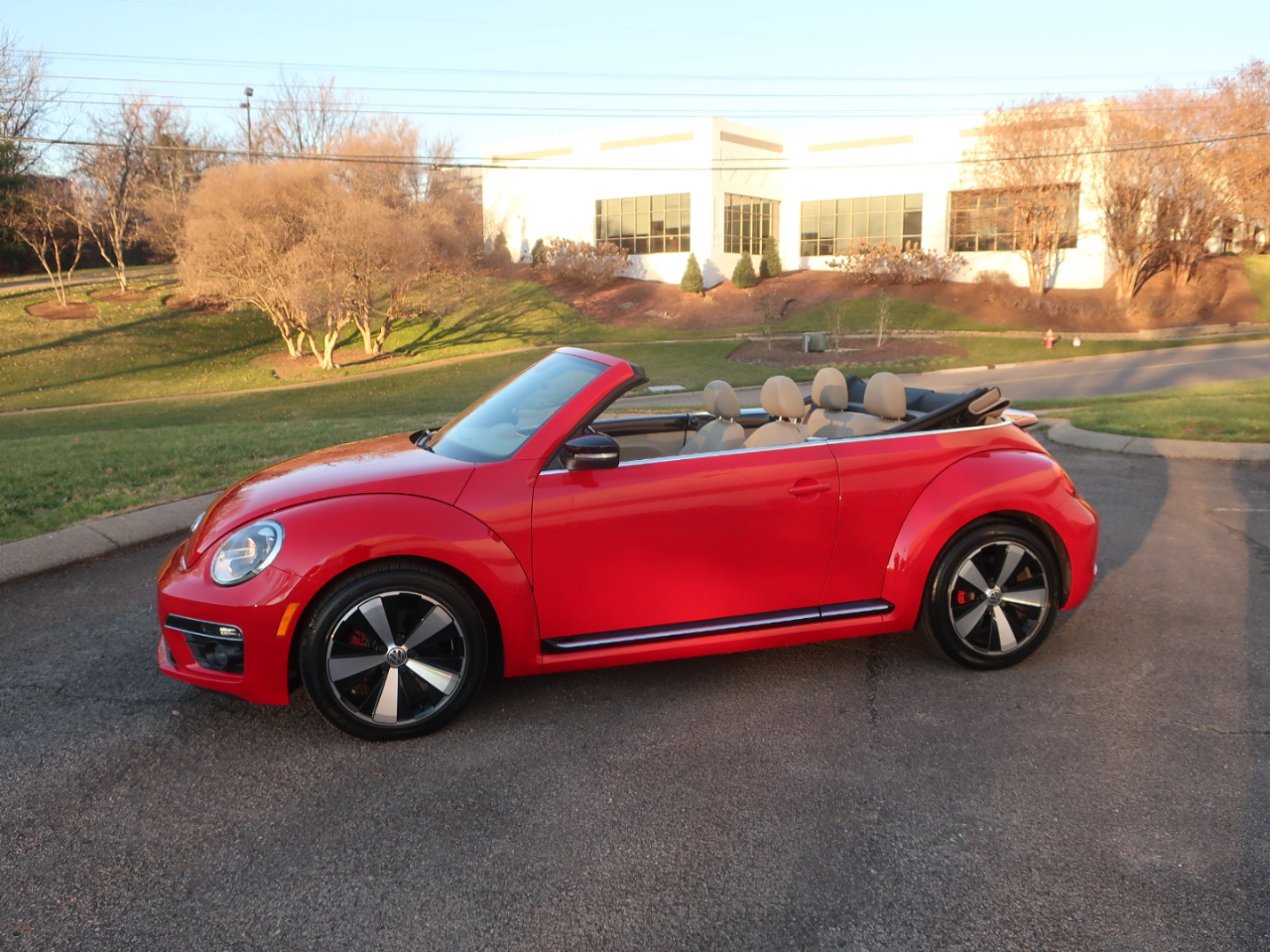 Volkswagen Beetle 2.0T Turbo Convertible 2013