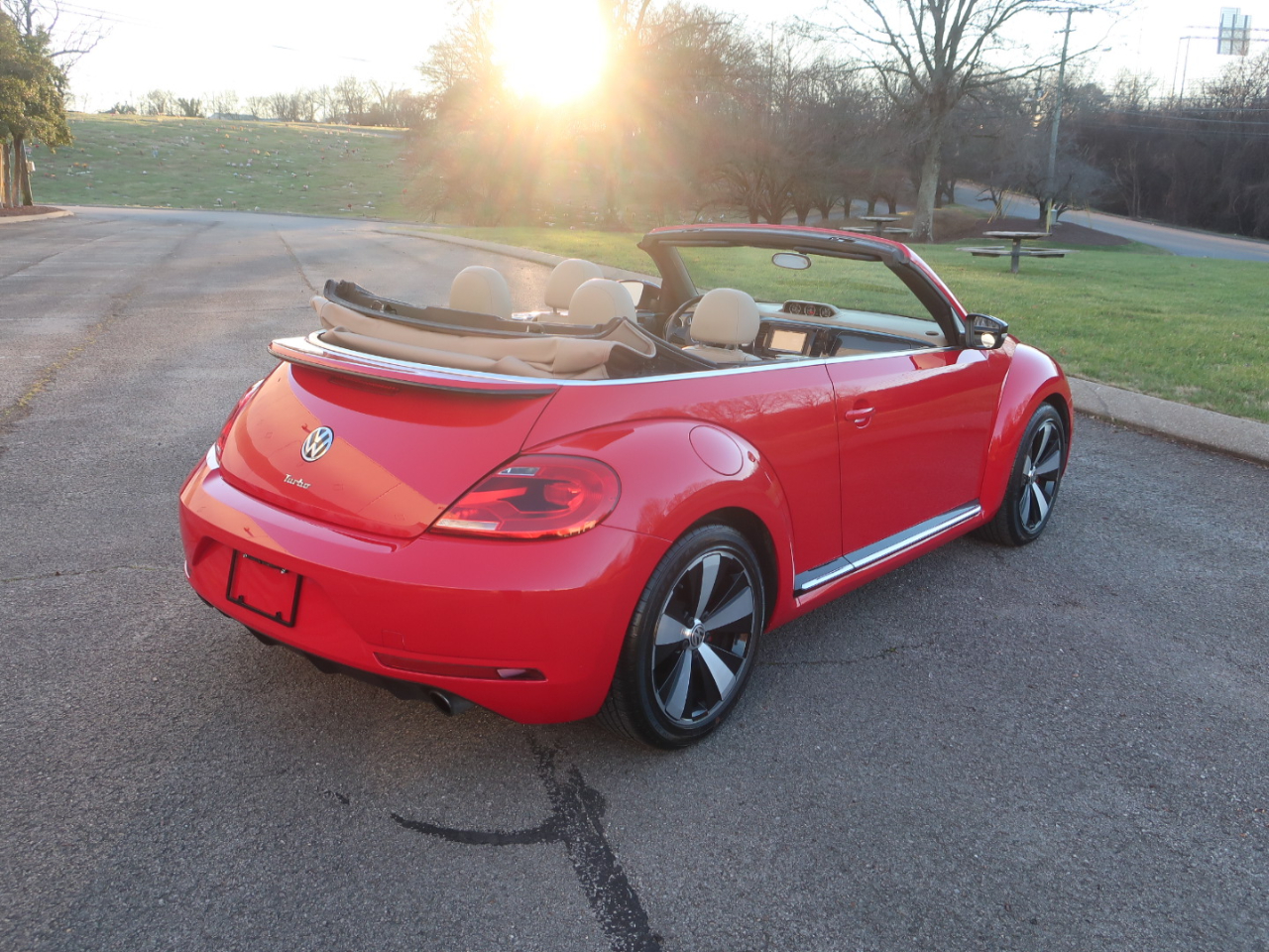 Volkswagen Beetle 2.0T Turbo Convertible 2013