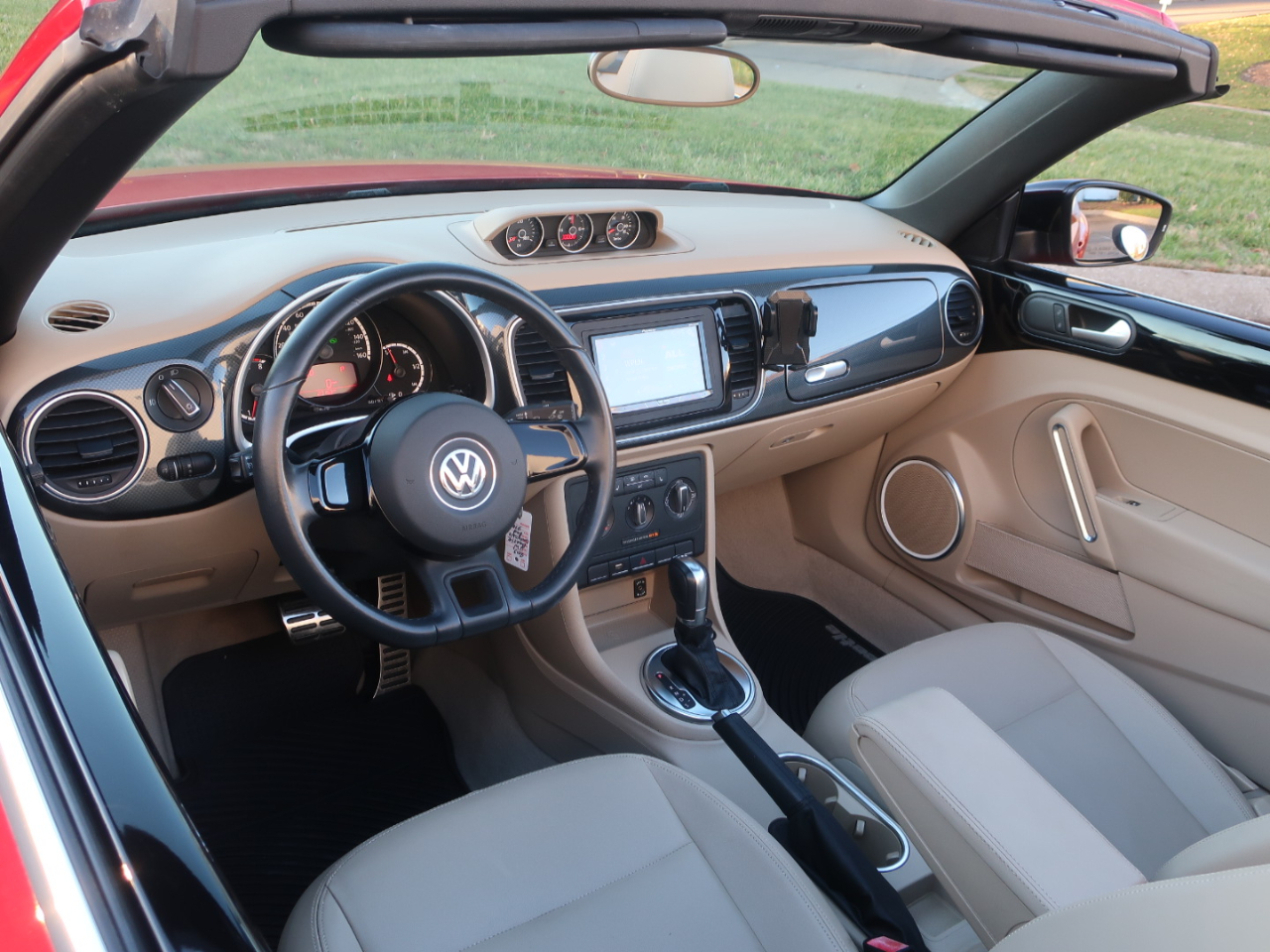 Volkswagen Beetle 2.0T Turbo Convertible 2013