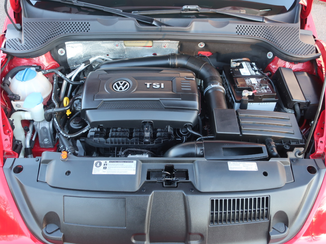 Volkswagen Beetle 2.0T Turbo Convertible 2013